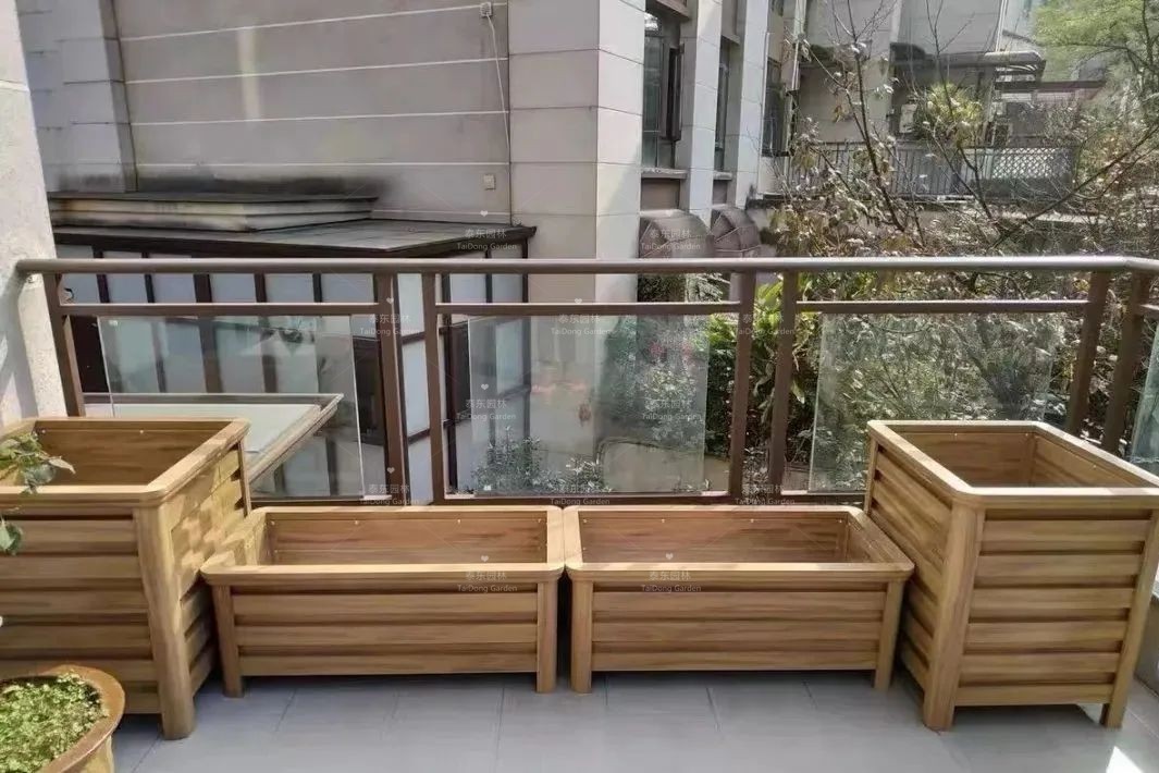 1676955248830925.jpg 花箱