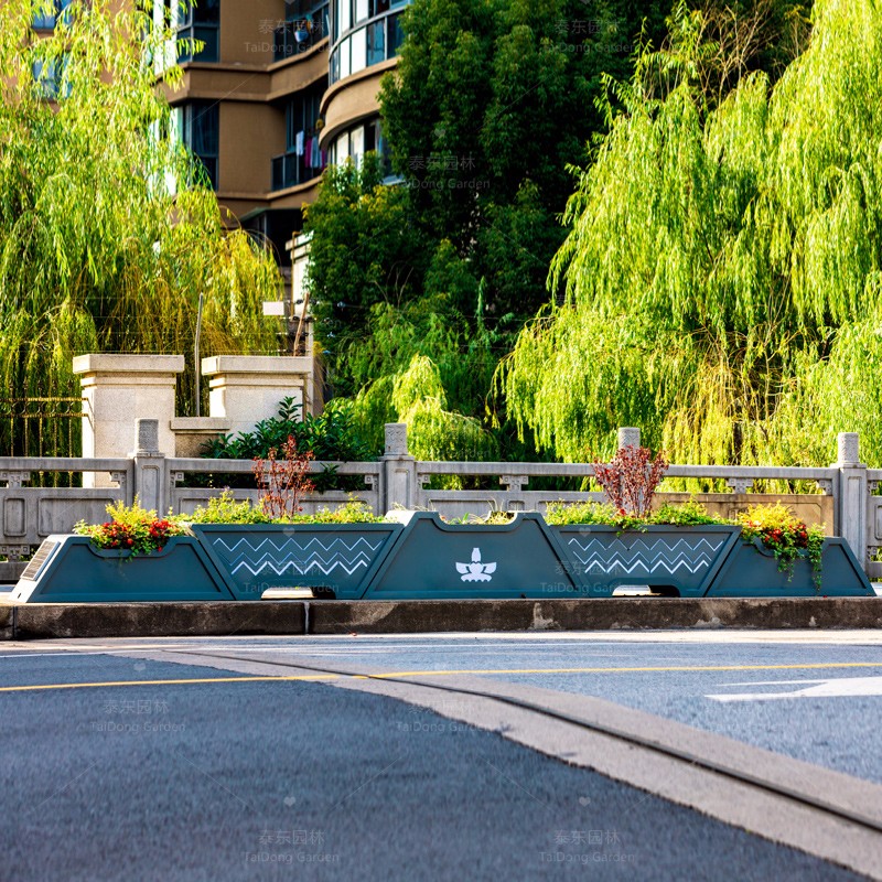 1689148025246036.jpg 花箱